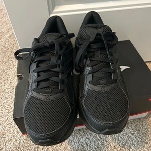 Mens Saucony Cohesion 14 shoes in size 9.5